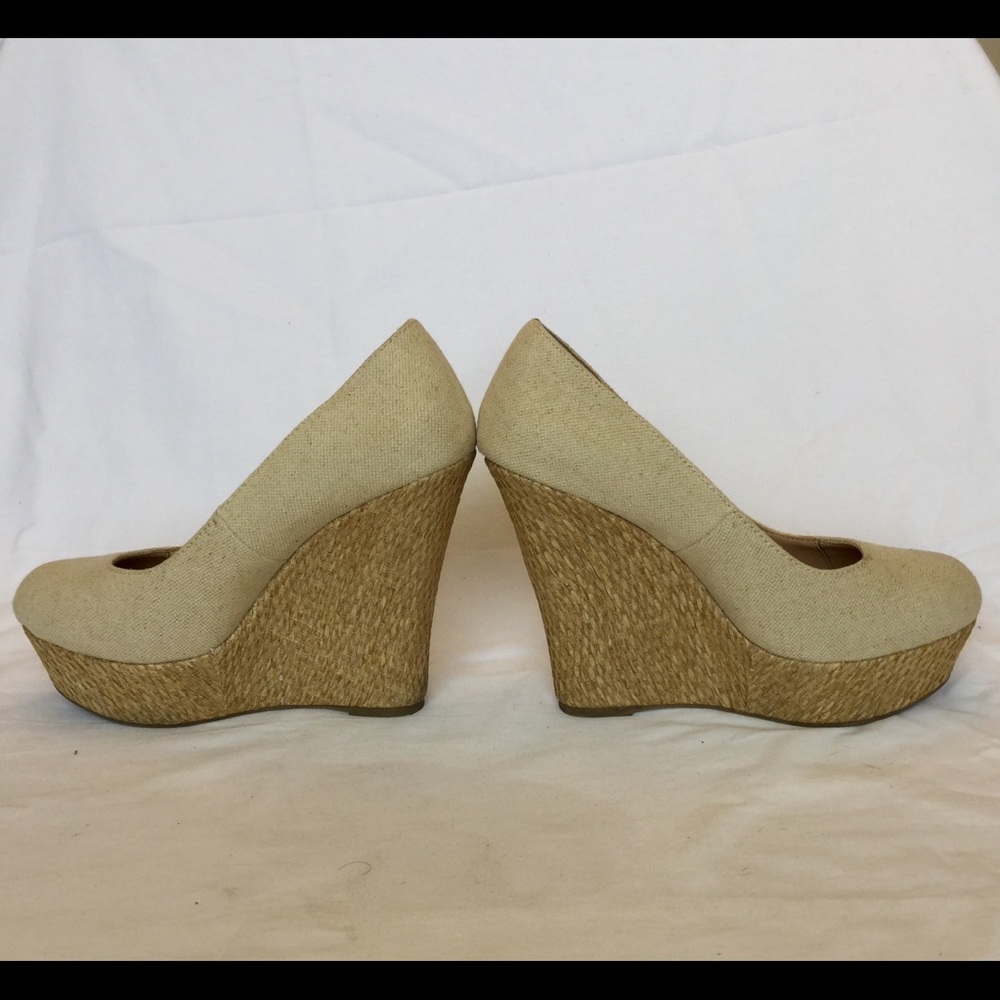 Brash canvas wedge size 9 wide